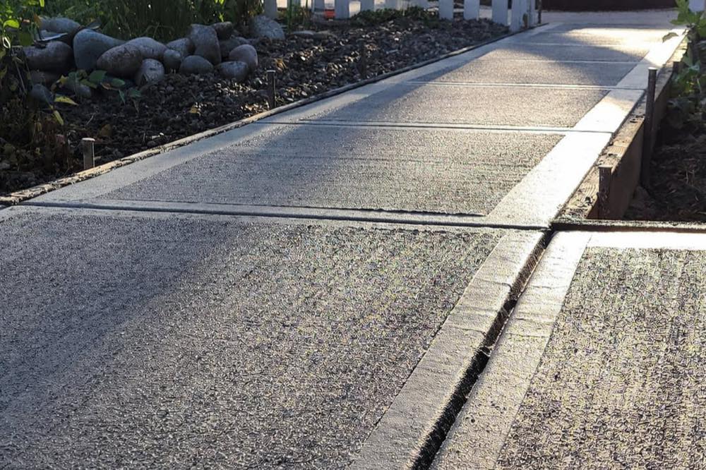 Concrete sidewalk building
